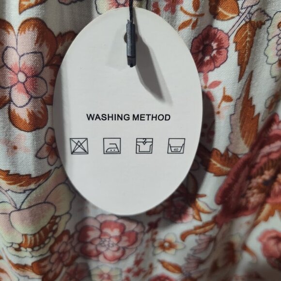 QEARAL – Floral dress – Has adjustable shoulder straps, pockets, Women's Size L - Picture 10 of 14